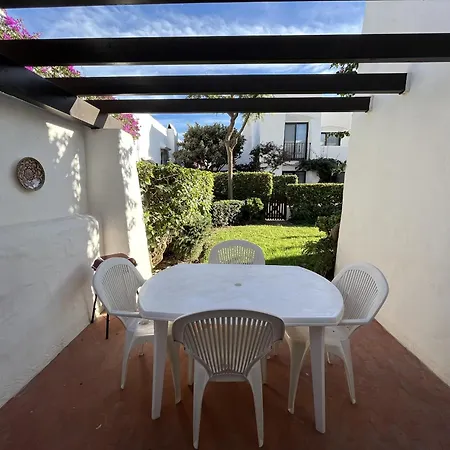 - Playa - 2 Con Amplio Jardin Al Lado Del Mar Ev1 Estepona